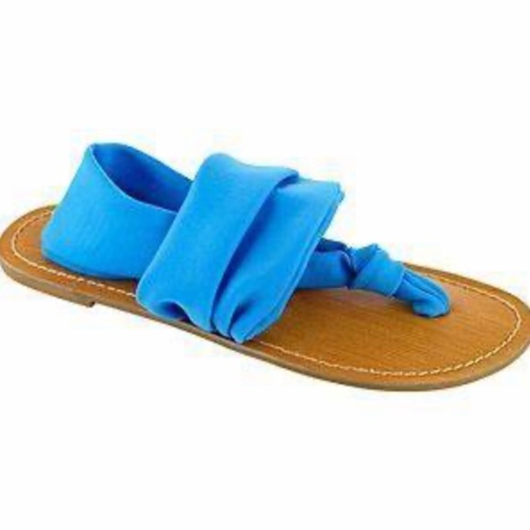 🔹4 for $30 NWT Bongo Zarella Sandals, size 5 - Picture 1 of 6